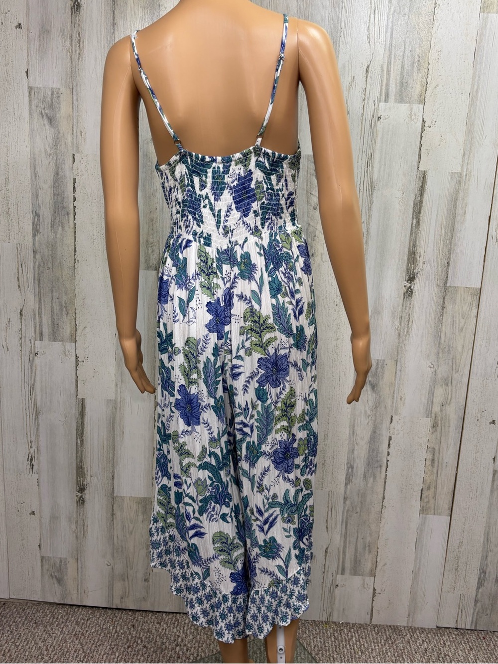 Angie Floral V-Neck Wide-Leg Angled Hem Jumpsuit in White & Blue - Picture 6 of 9